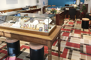 店舗案内